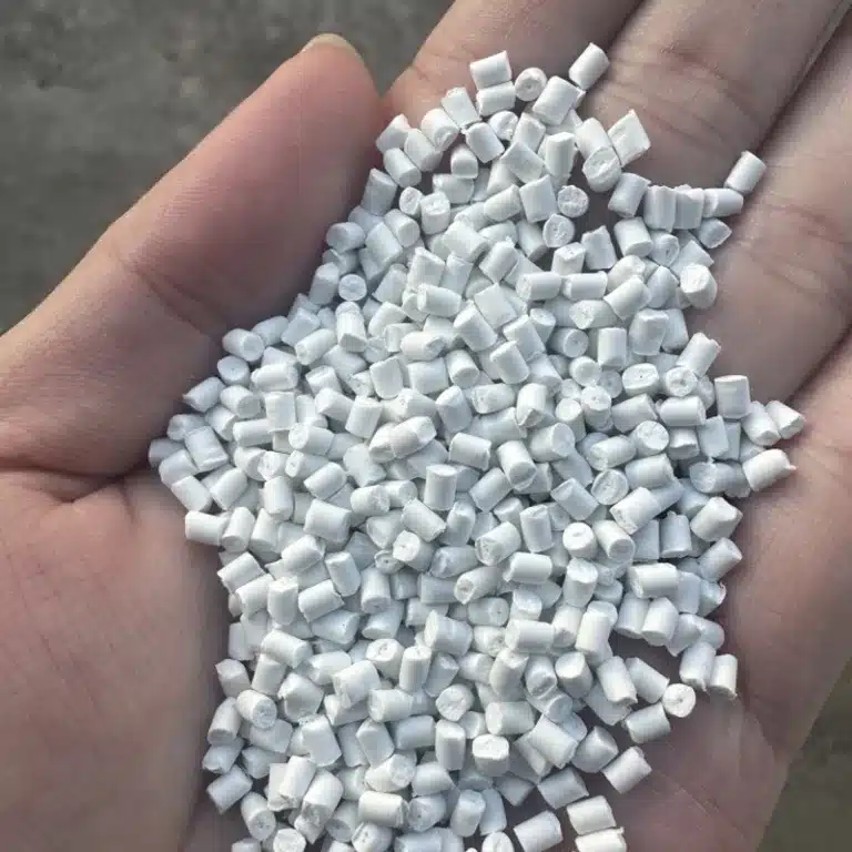 PE Pellets out of plastic granulating machine